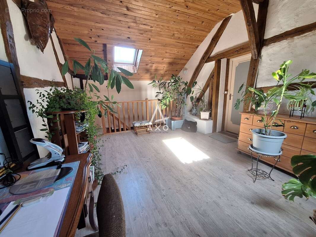 Maison de ville aux beaux volumes - photo 9