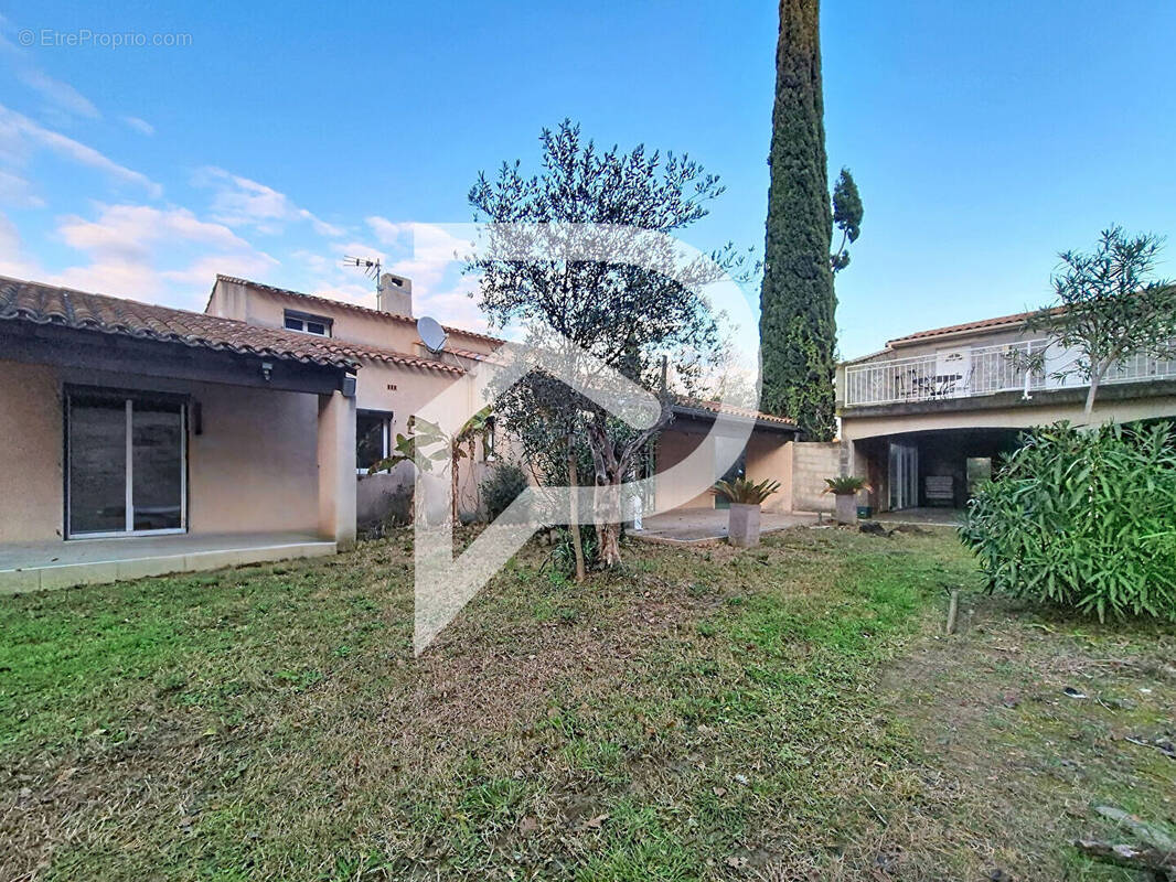 Maison à MONTBOUCHER-SUR-JABRON