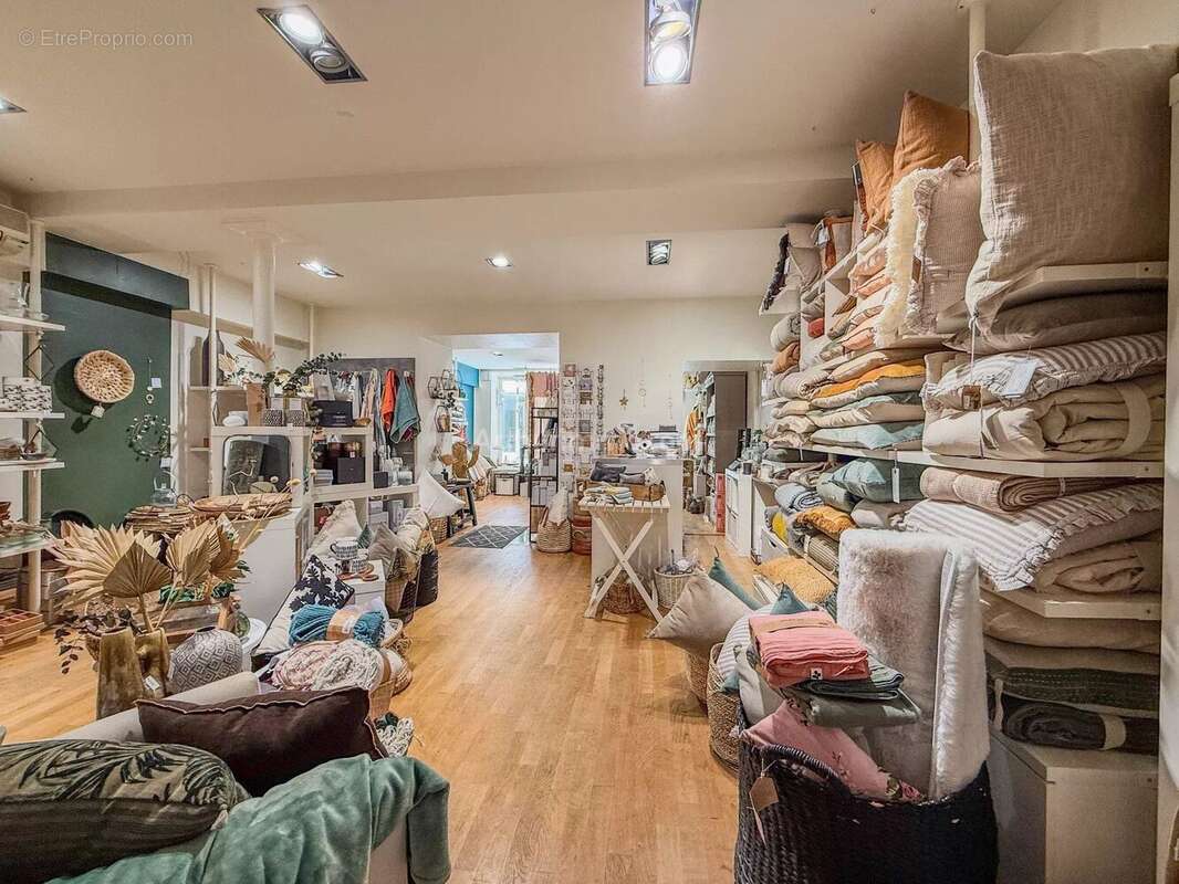 Commerce à DRAGUIGNAN