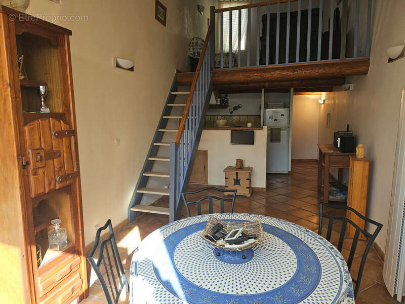 Appartement à PELISSANNE