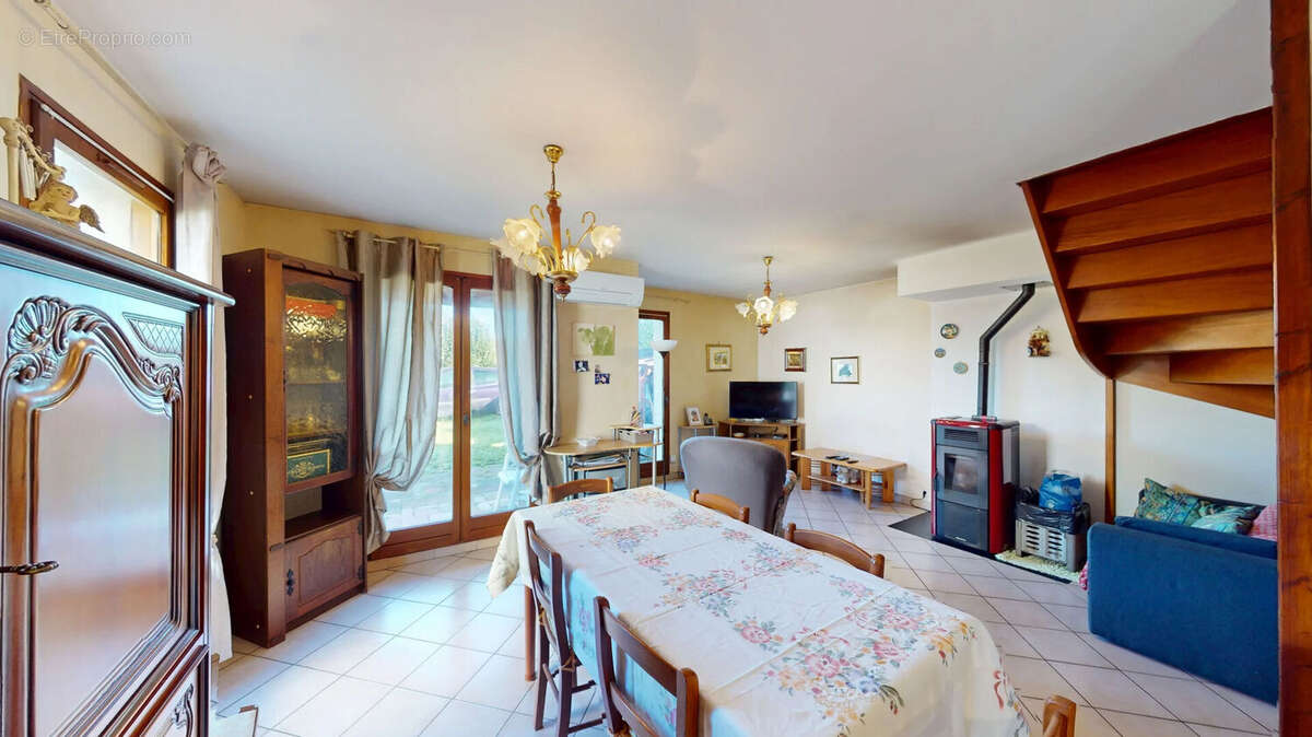 Maison T4 située sur la commune de Domène - photo 6