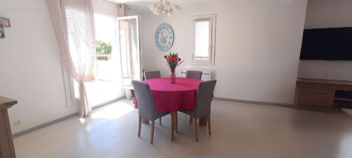 Appartement à SIX-FOURS-LES-PLAGES