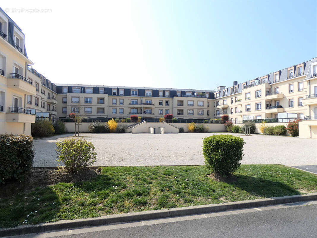 Appartement à PERSAN