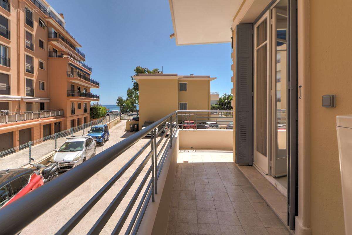 Appartement à ROQUEBRUNE-CAP-MARTIN