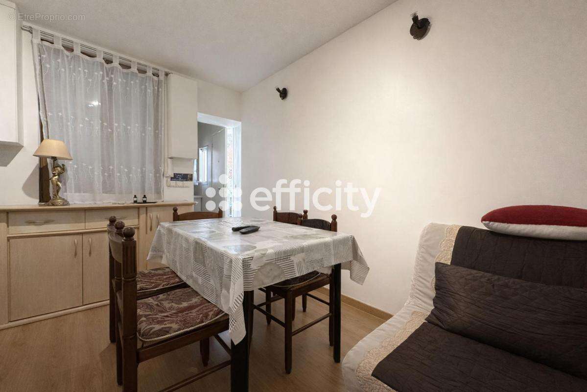 Appartement à PARIS-19E