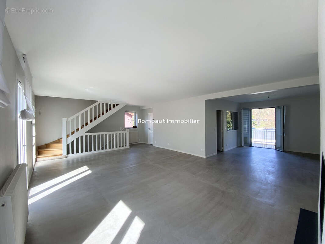 Maison à LA CELLE-SAINT-CLOUD