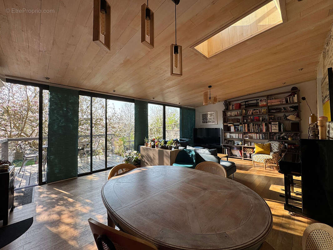 Maison à SAINT-NOM-LA-BRETECHE