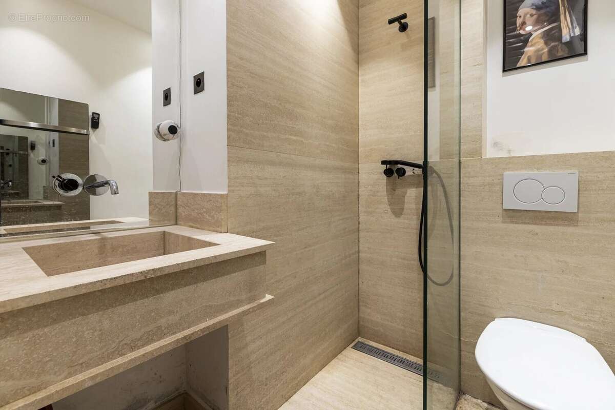Île Saint Louis - Studio de 17 m² sur cour arborée - photo 5