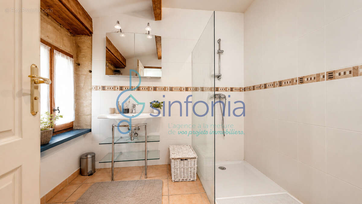 À 5 minutes d'uzès   maison de 160 m2 avec deux grandes terrasses et garage  50 m2 - photo 10