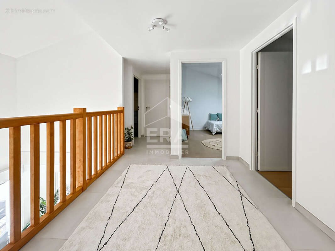 Appartement à MARSEILLE-6E