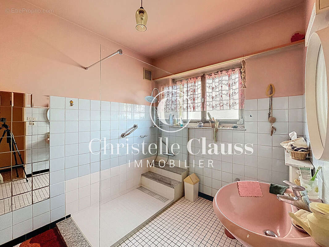 Maison à VILLAGE-NEUF