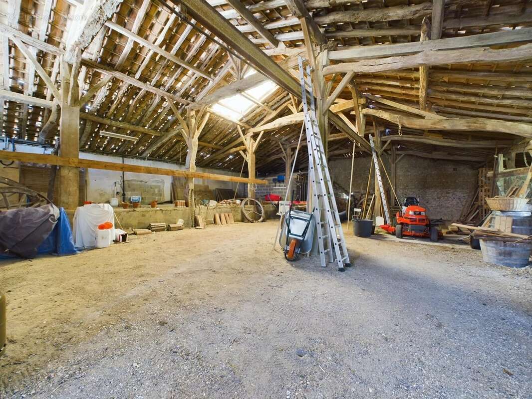 Charmante propriété à multiples habitations avec piscine et potentiel de revenus dans le sud-ouest de la France - photo 20