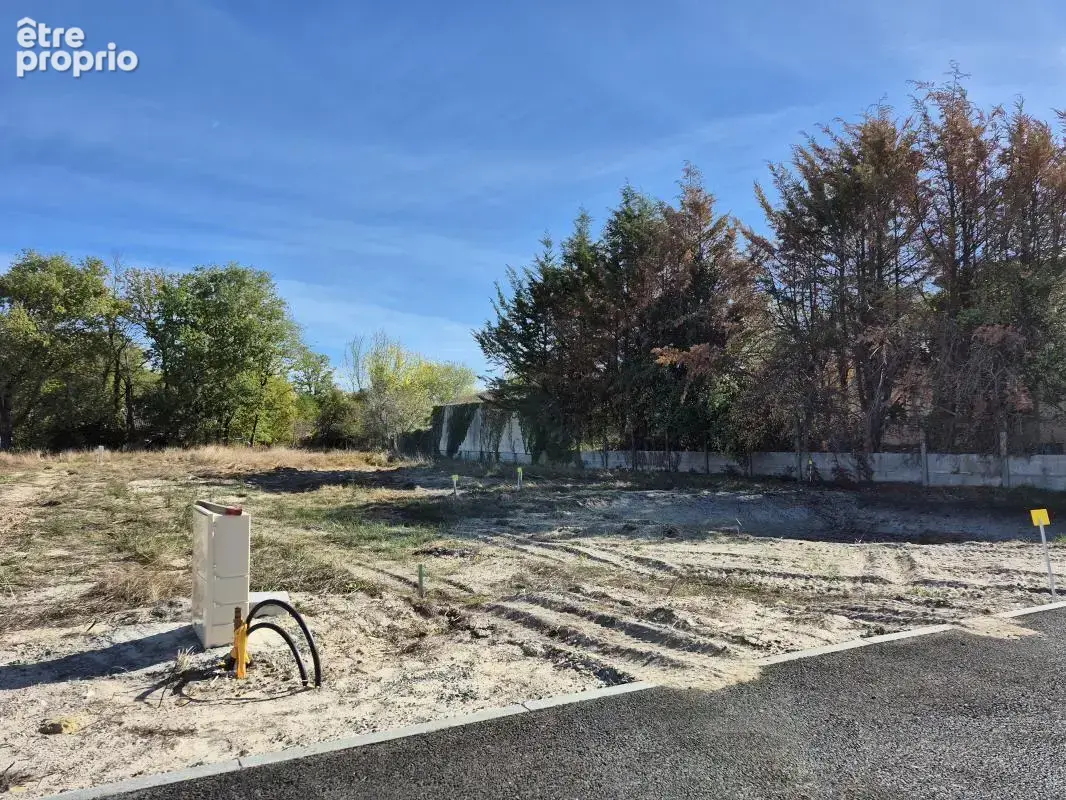 Photo Terrain à Saint-Selve au prix de 150 000€