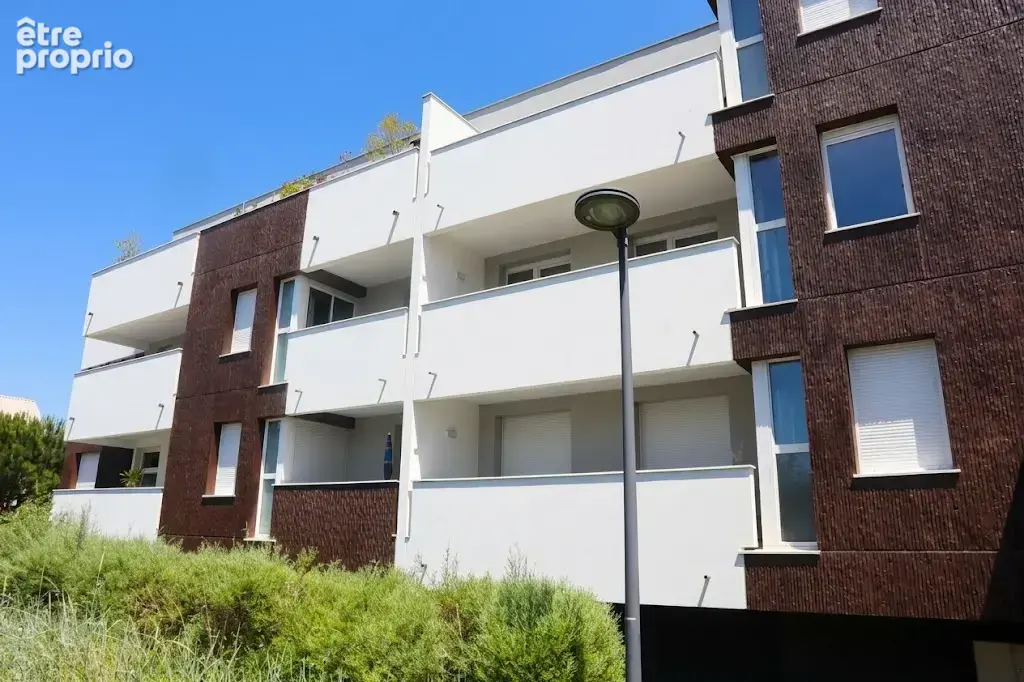 BRUGES - Secteur le Tasta - Lac - T3 TBE avec grand Balcon et 2 Parkings privatifs - photo 13