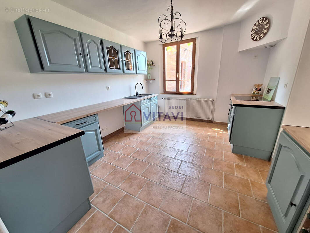 Maison à LACHAPELLE-AUX-POTS