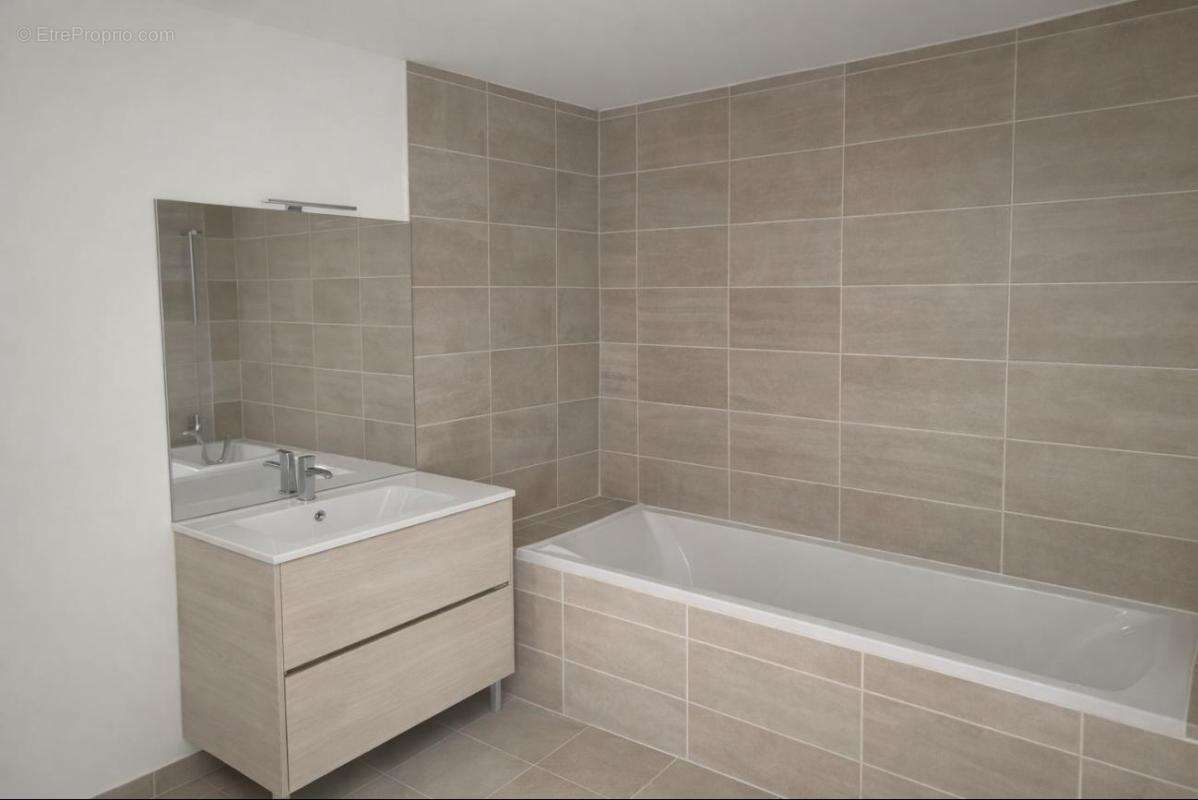 Appartement à CASTELNAU-LE-LEZ