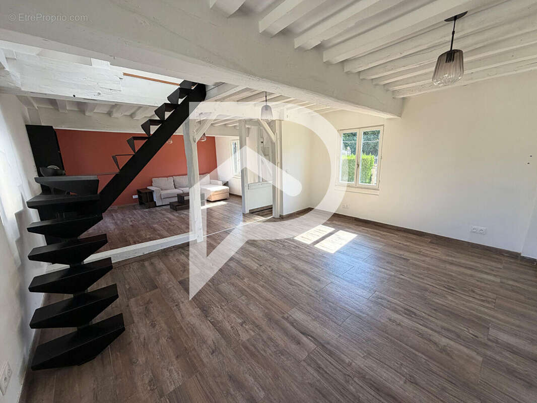 Maison Amblainville 4 pièce(s) 81 m2 - photo 3