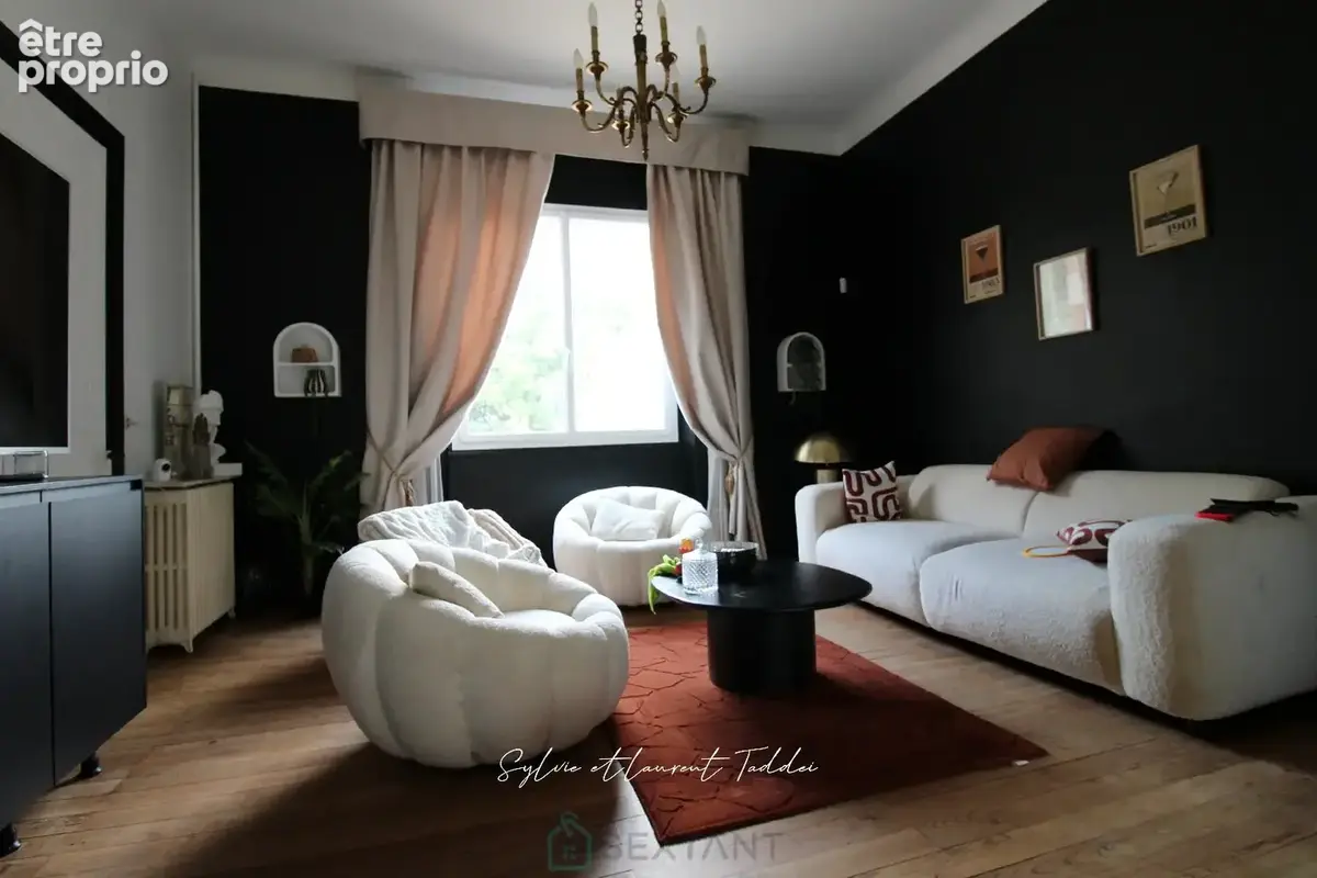 Maison bourgeoise en pierre renovee avec piscine, dependances et plus de 3,6 hectares de terrain - photo 4
