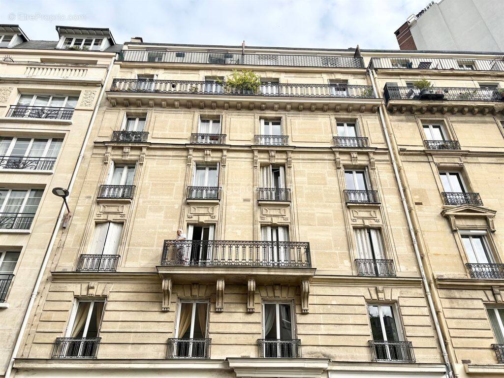 Appartement à PARIS-15E