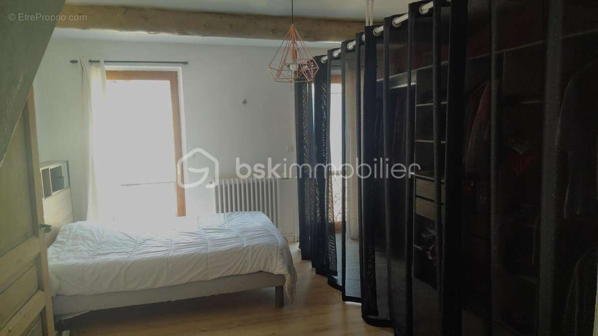 Maison T4 de charme de plus de 100 m2 au cœur de Mane en Provence (04) - photo 8