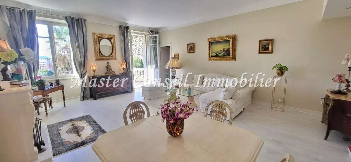 Appartement à LE CANNET