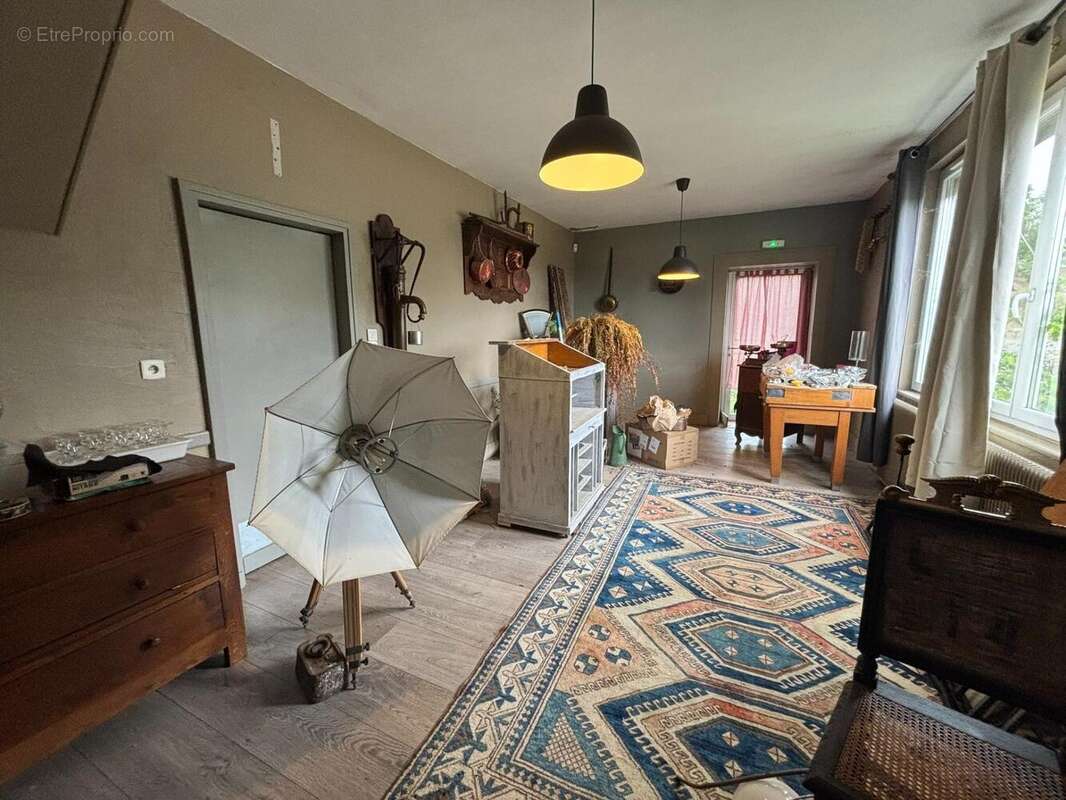 Photo 8 - Commerce à DROITURIER