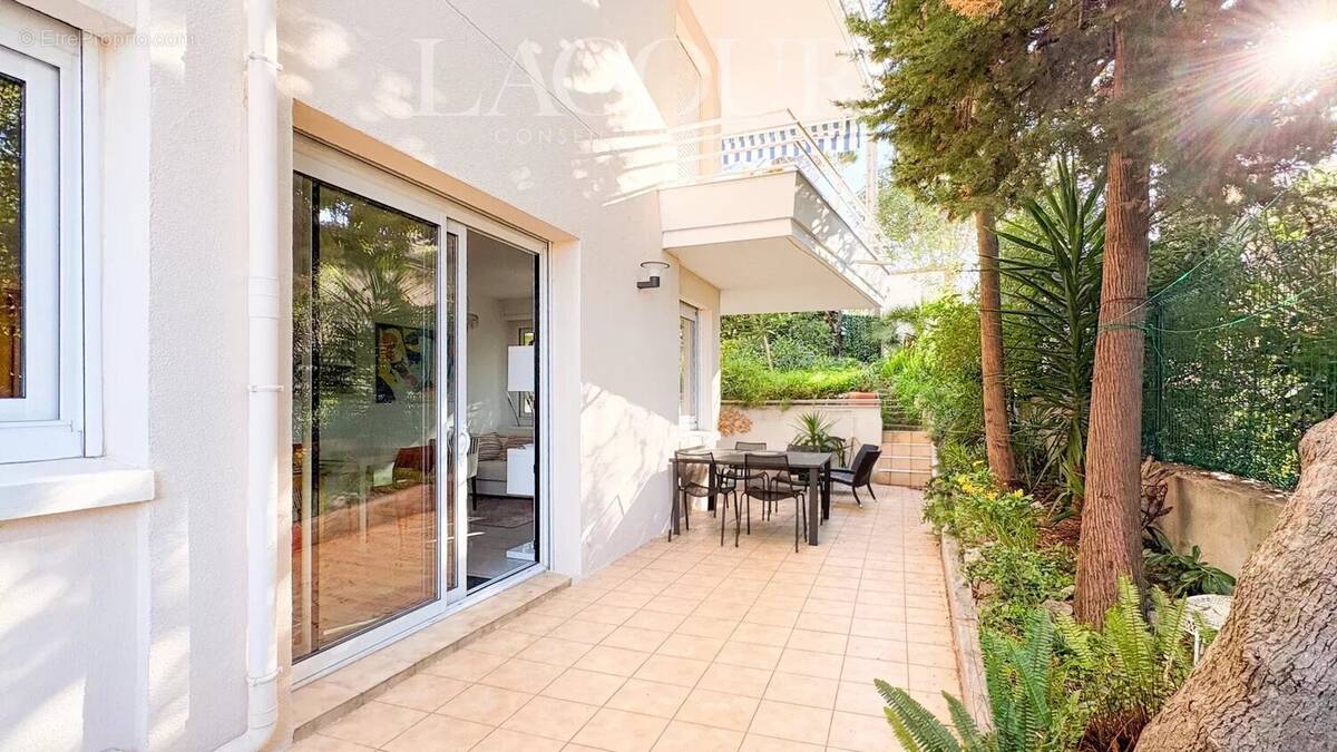 Appartement à CANNES