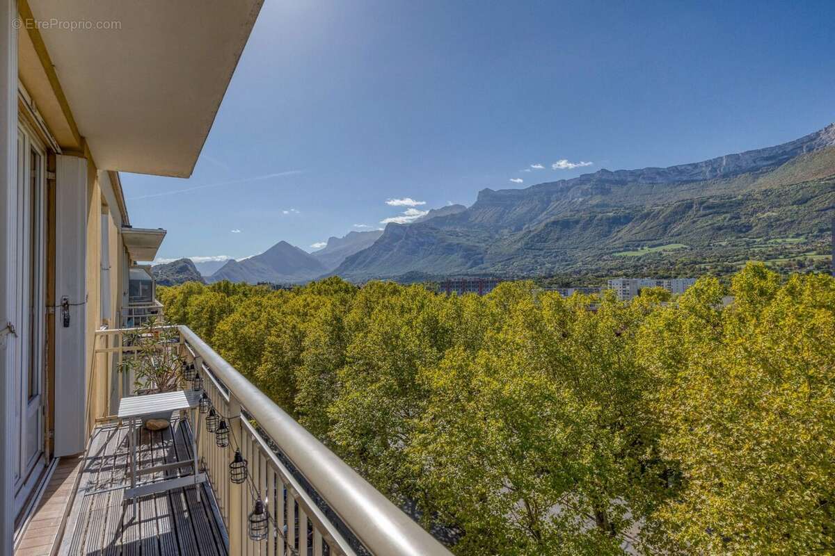 Appartement à LE PONT-DE-CLAIX