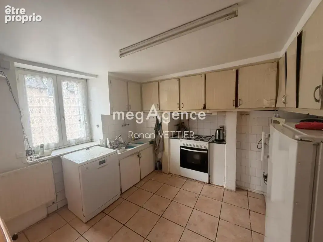 Maison de bourg en pierre 151 m² sur un terrain de 800 m² - photo 7