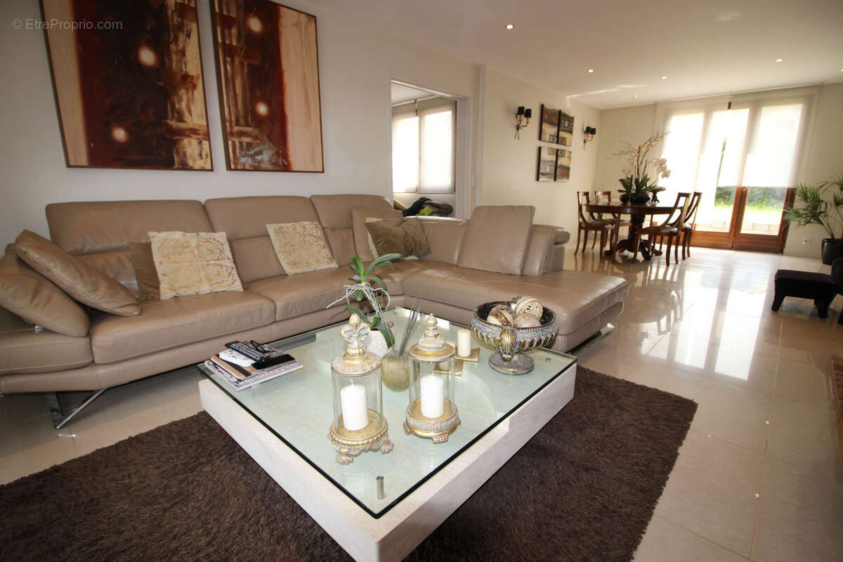 Maison à MONTIGNY-LES-CORMEILLES