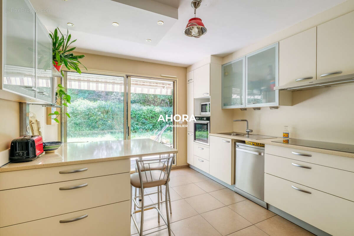 Appartement à MARSEILLE-9E