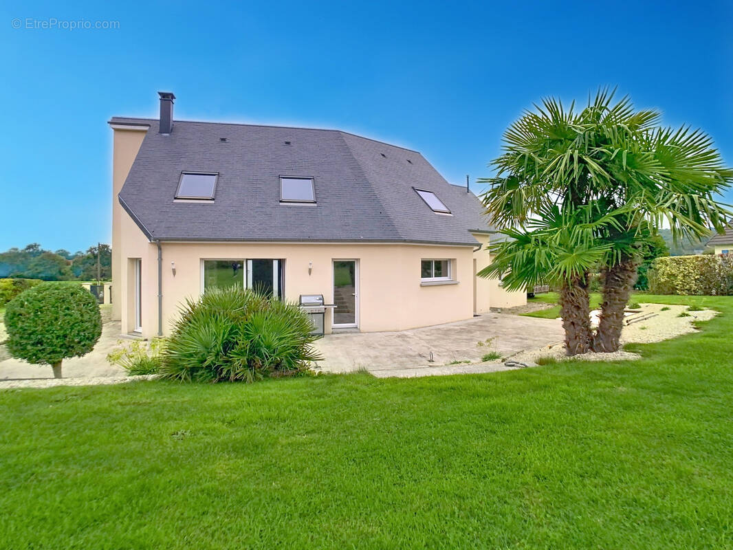 Maison à NEUFMESNIL