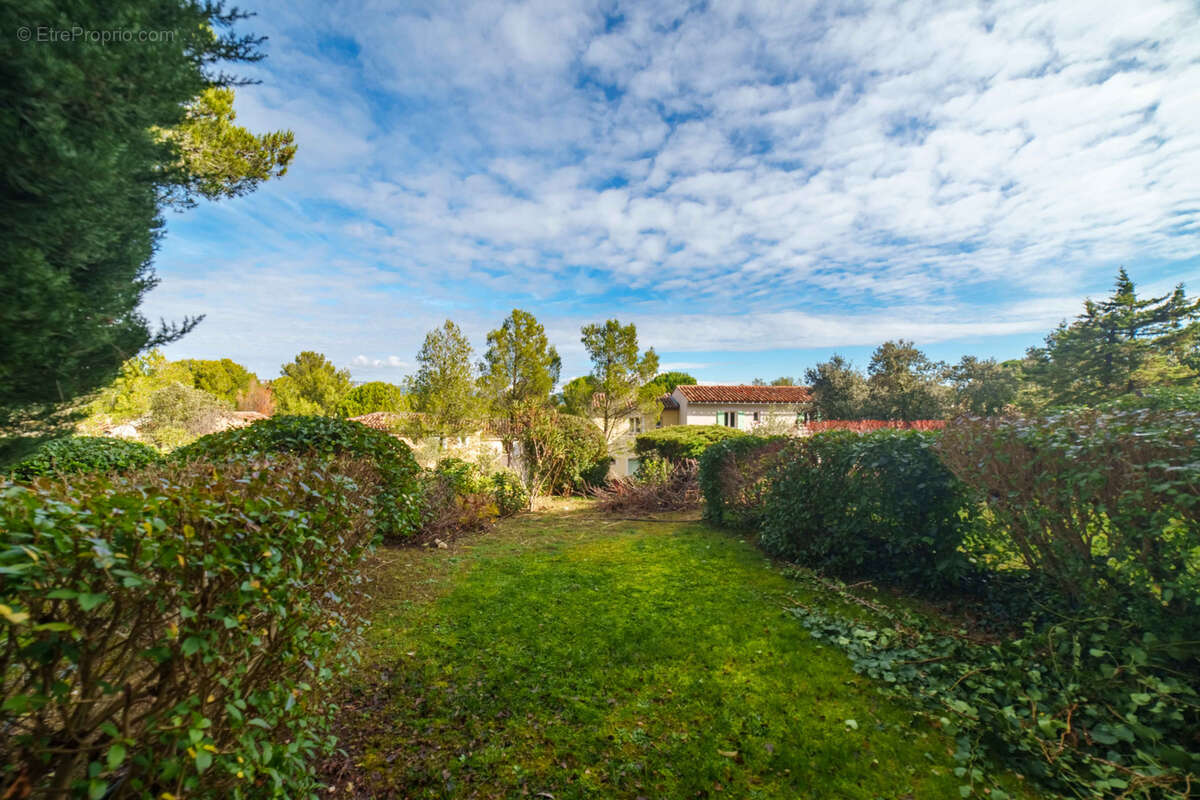Appartement à MALLEMORT