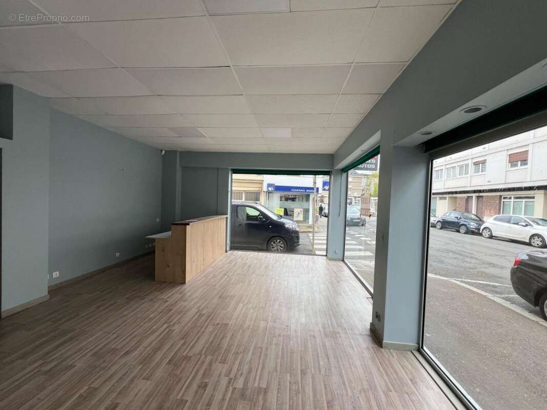 Commerce 69 m² à Lisieux  - photo 2