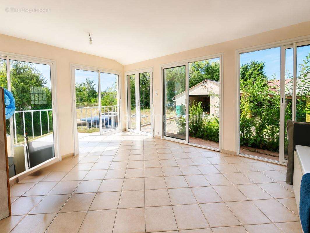  Maison familiale 7 pièces – 170 m² – 5 chambres – terrain de 724 m² - photo 4