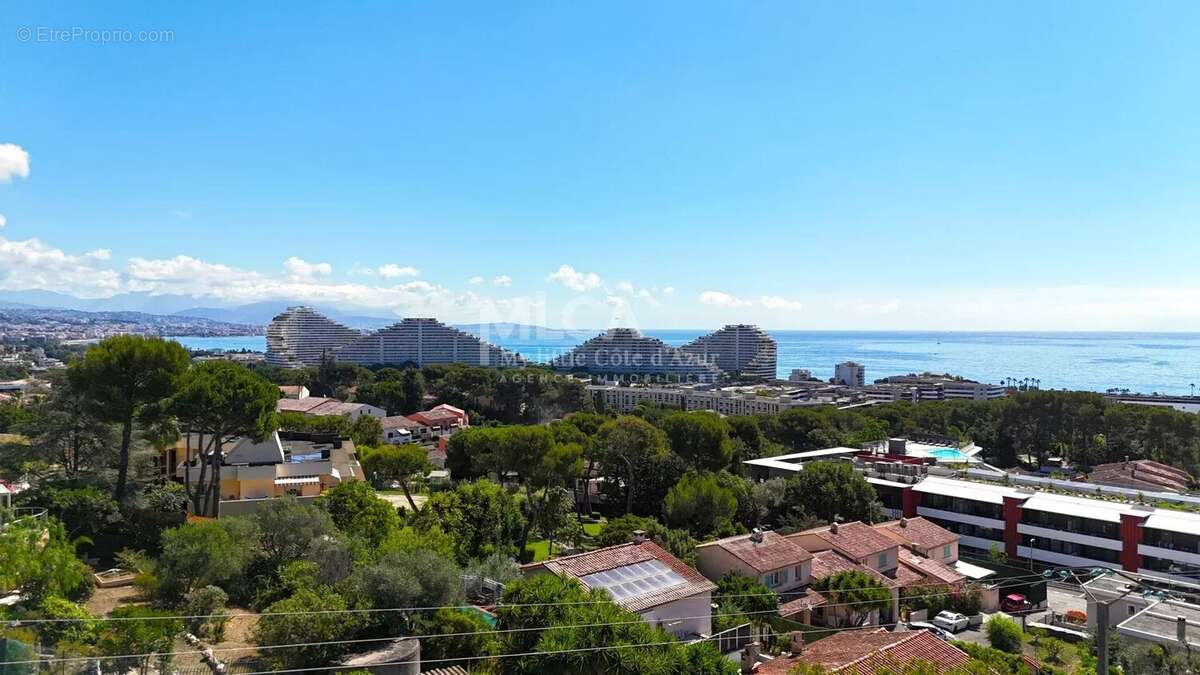 Appartement à VILLENEUVE-LOUBET