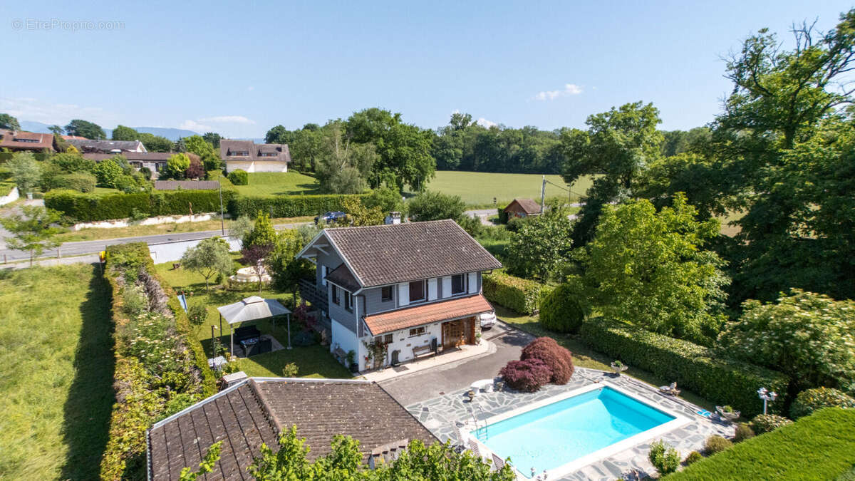 Maison Yvoire 4 pièces 100,50 m² sur 1180 m² de terrain avec piscine. - photo 15