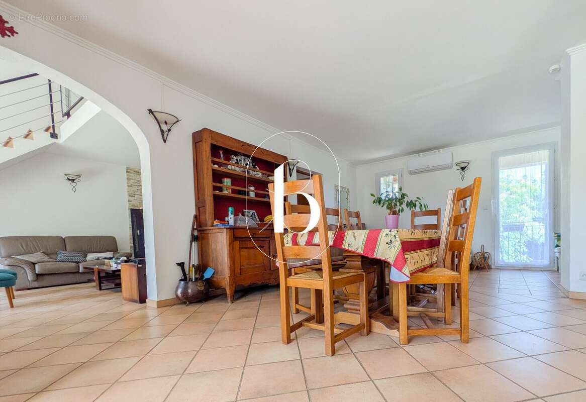 Maison 150 m² à Barjac  - photo 9