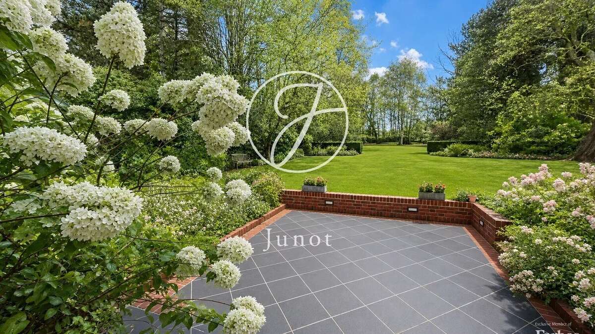 Ennetières-en-Weppes - CENTRE - Maison à vendre - 8 pièces - 206m² - 5 chambres - Jardin - Terrasse - Stationnements - photo 14