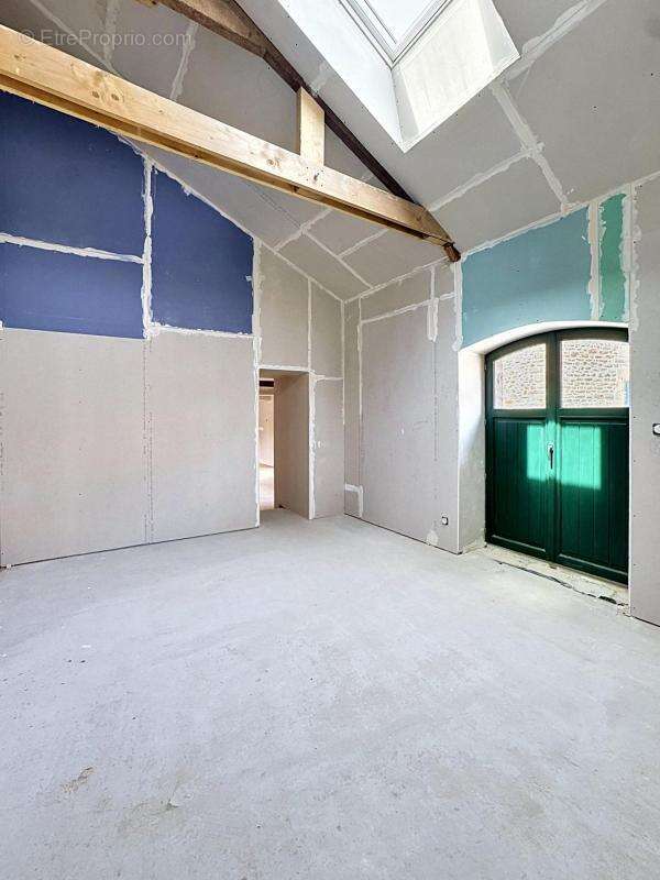 Maison en pierre 6 pièces 140 m2 proche Rance - photo 6