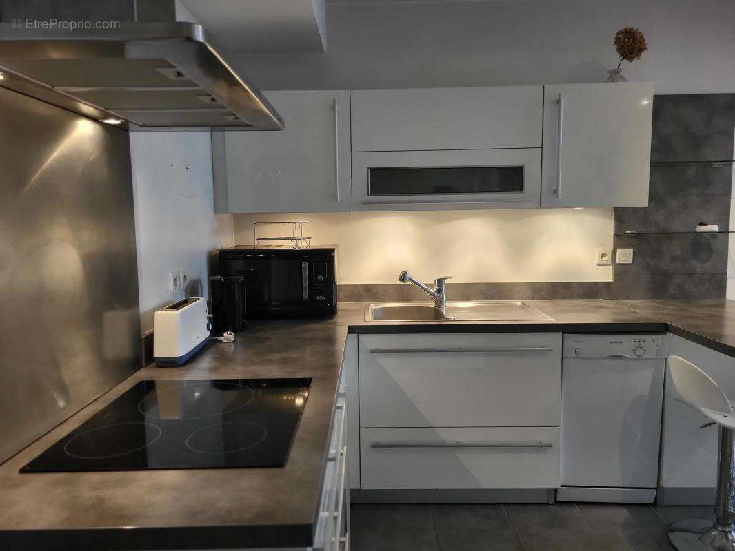 Appartement T2 rénové au cœur de Lourdes - photo 6