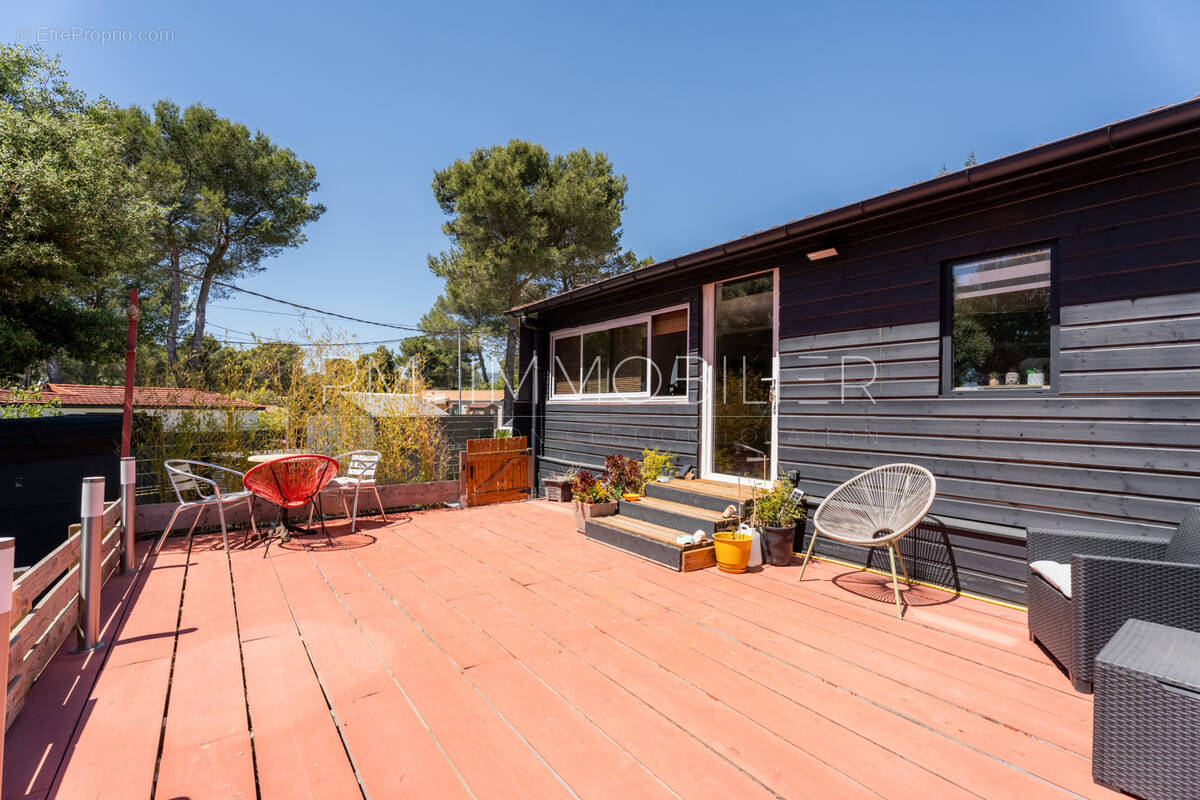 Maison à LE CASTELLET