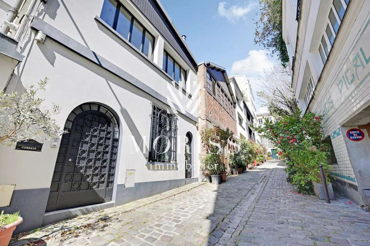 Appartement à PARIS-18E