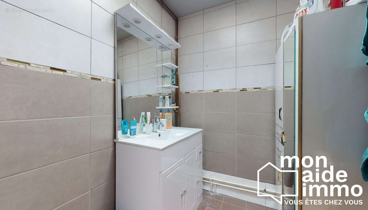 Maison 86 m² à Niort  - photo 6