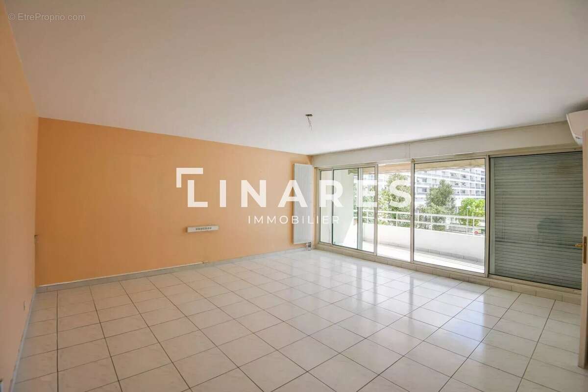 Appartement à MARSEILLE-8E