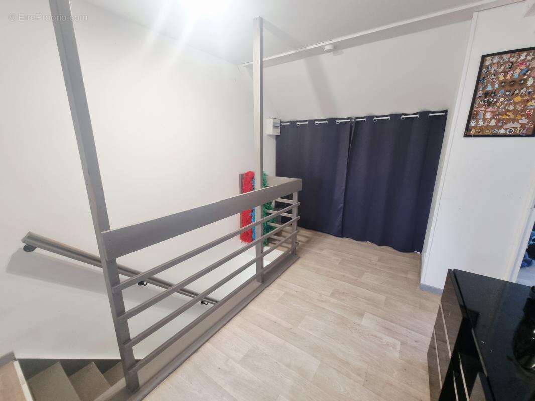 Maison de ville entièrement rénovée, 2 chambres, cour - photo 11
