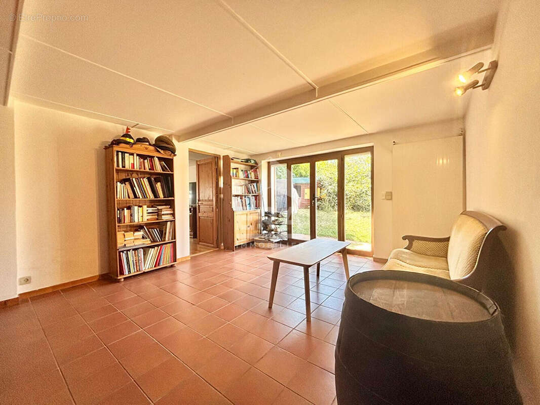 Maison à COMBS-LA-VILLE