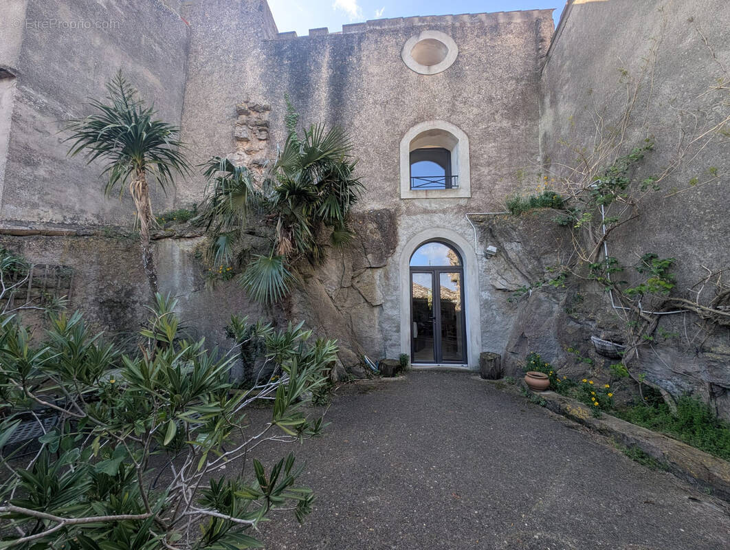 Maison à COMIGNE