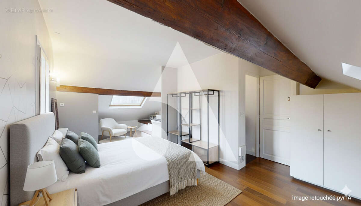 Appartement à LA GARENNE-COLOMBES