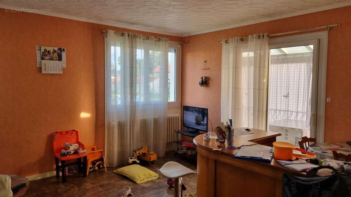 Maison à MONTFAUCON-EN-VELAY